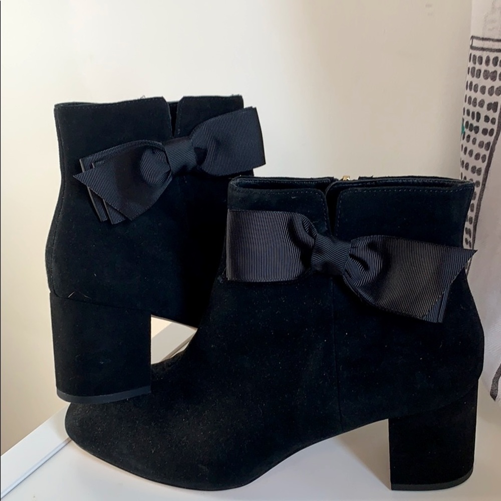 NWOT Kate Spade Suede Ankle Boot w/ Bow 10